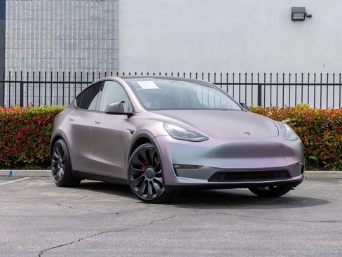 Used 2022 Tesla Model Y Performance AWD/4WD image 1
