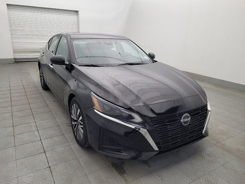 Used 2023 Nissan Altima 2.5 SV image 13