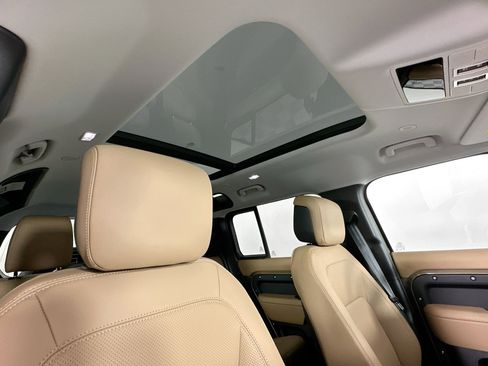 Used 2026 Land Rover Defender 110 S image 20