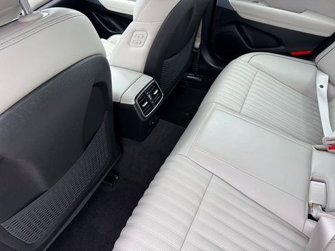 Used 2023 Genesis G70 2.0T w/ Sport Prestige Package image 17