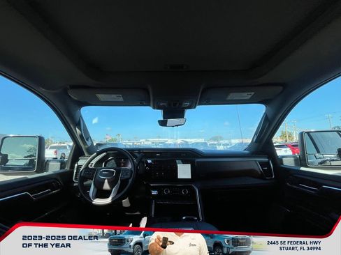 Used 2024 GMC Sierra 2500 Denali w/ Denali Reserve Package image 14