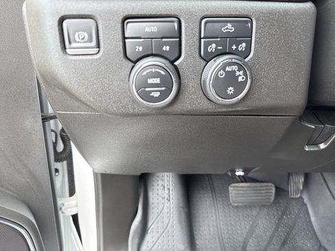 Used 2023 Chevrolet Silverado 1500 LT AWD/4WD image 24