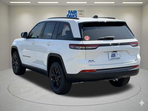 New 2026 Jeep Grand Cherokee Altitude AWD/4WD image 8
