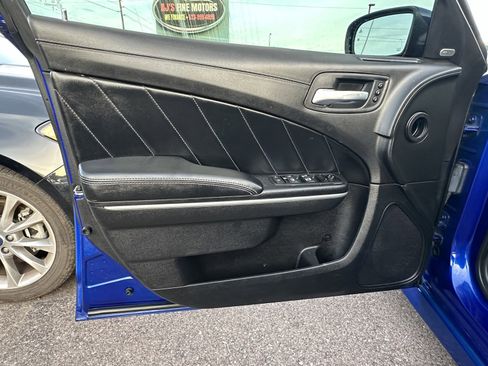 Used 2021 Dodge Charger Scat Pack w/ Plus Group RWD image 5