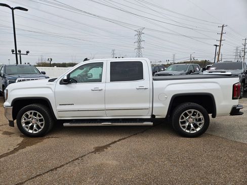 Used 2018 GMC Sierra 1500 SLT w/ SLT Premium Package image 2