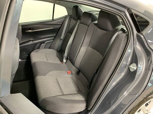 Used 2025 Toyota Camry LE image 27