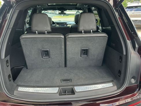 Used 2020 Cadillac XT6 Premium Luxury FWD image 19
