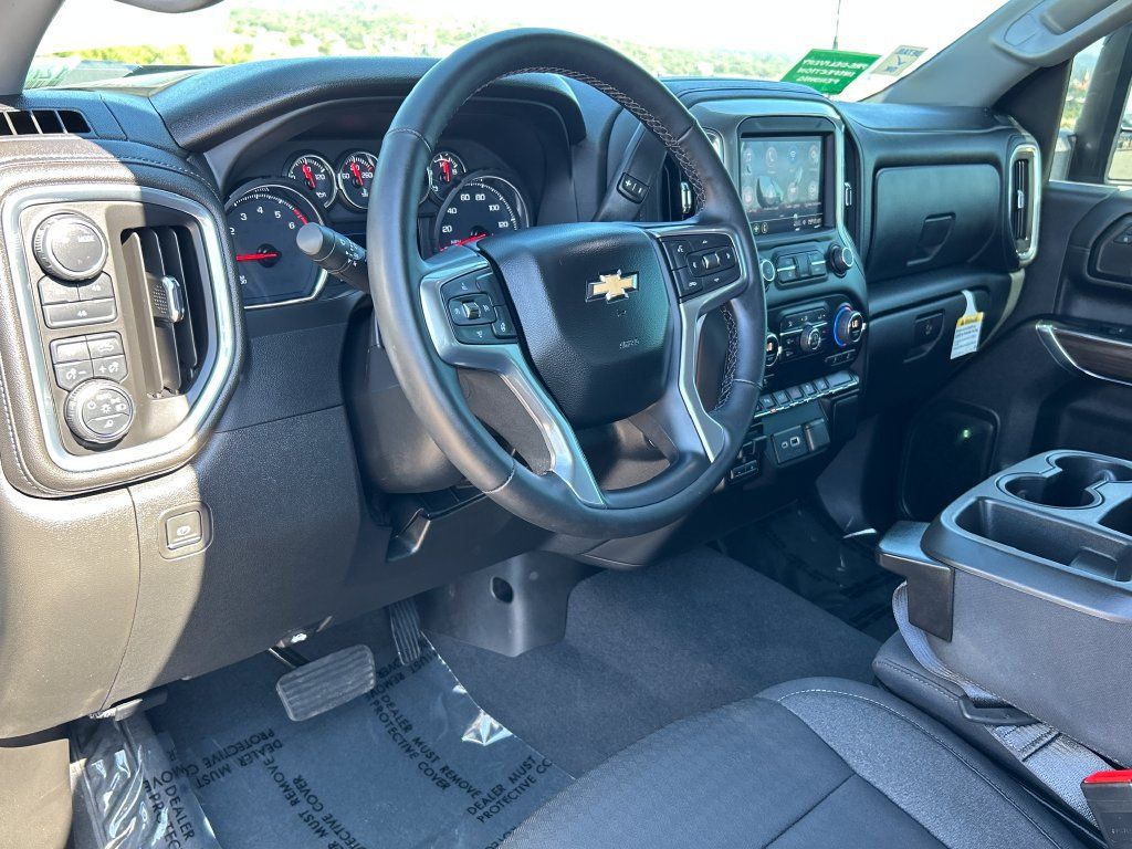 Used 2023 Chevrolet Silverado 2500 LT w/ All Star Edition AWD/4WD image 7
