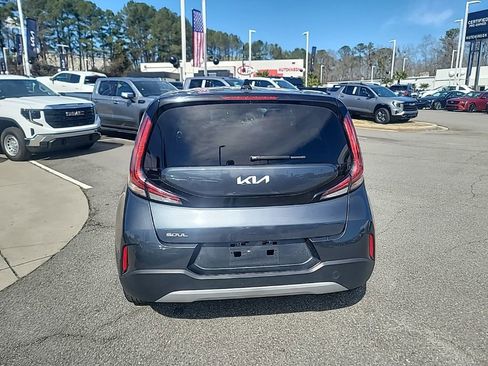 Used 2024 Kia Soul LX w/ Option Group 015 image 6