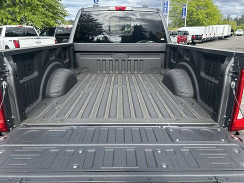New 2025 Ford F250 XLT w/ Black Appearance Package image 33