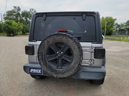 Used 2019 Jeep Wrangler Unlimited Sport AWD/4WD image 6