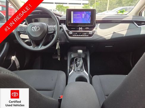 Certified 2025 Toyota Corolla LE FWD image 5