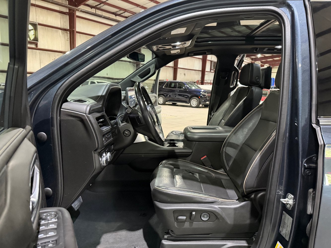 Used 2021 GMC Yukon SLT w/ SLT Luxury Plus Package RWD image 13