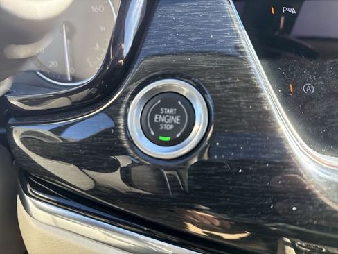 Certified 2023 Cadillac XT6 Premium Luxury image 17