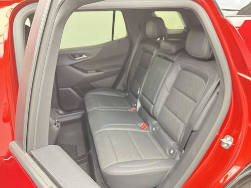 Used 2026 Chevrolet Equinox LT w/ Convenience Package II AWD/4WD image 11