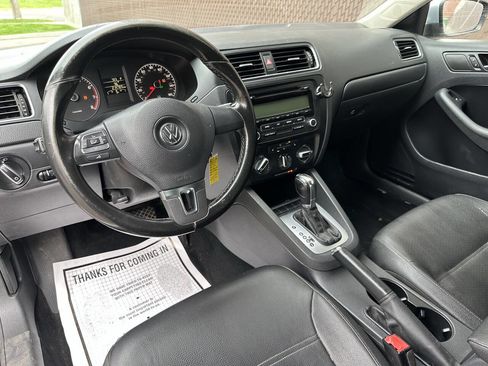 Used 2011 Volkswagen Jetta SE image 10
