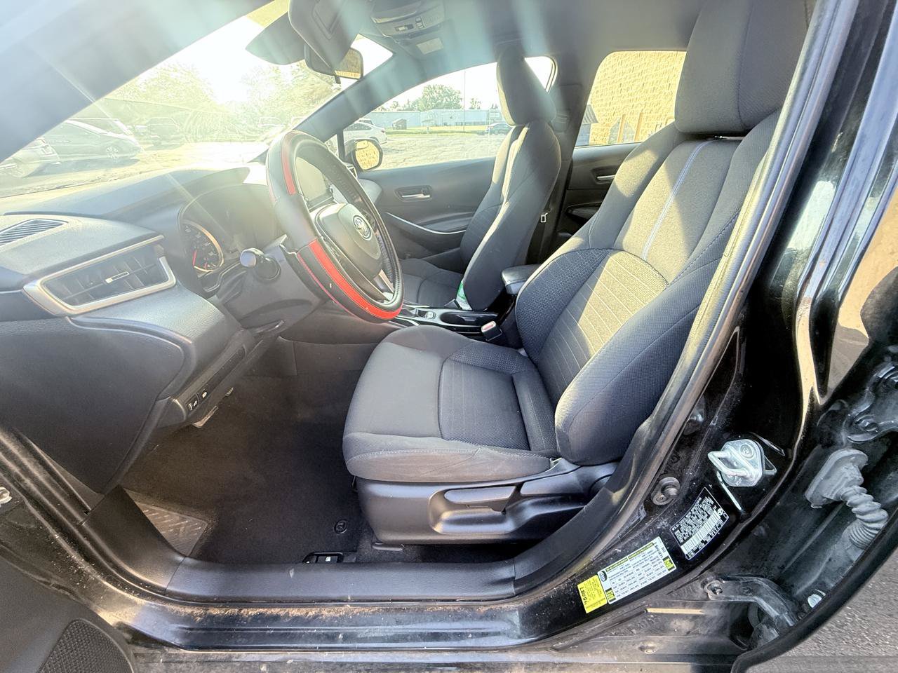 Used 2022 Toyota Corolla SE w/ Carpet Mat Package (TMS) FWD image 10
