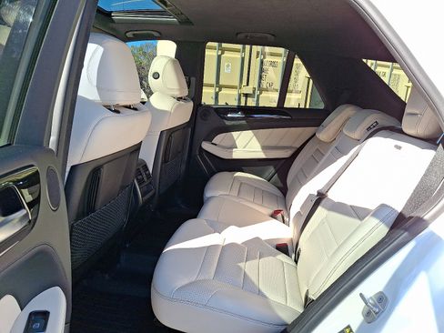 Used 2013 Mercedes-Benz ML 63 AMG 4MATIC image 5