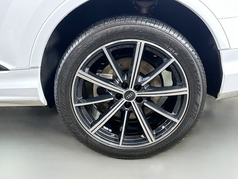 Used 2023 Audi Q7 3.0T Premium Plus AWD/4WD image 32