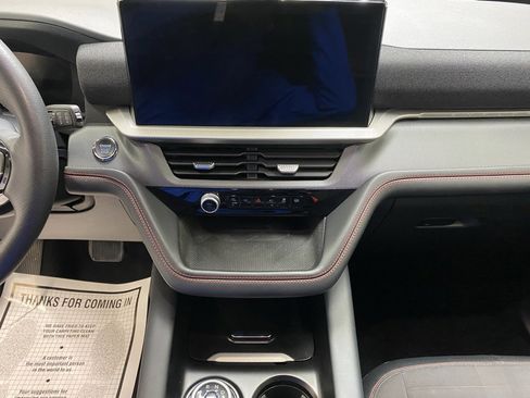 Used 2025 Ford Explorer ST-Line w/ ST-Line Street Pack image 33