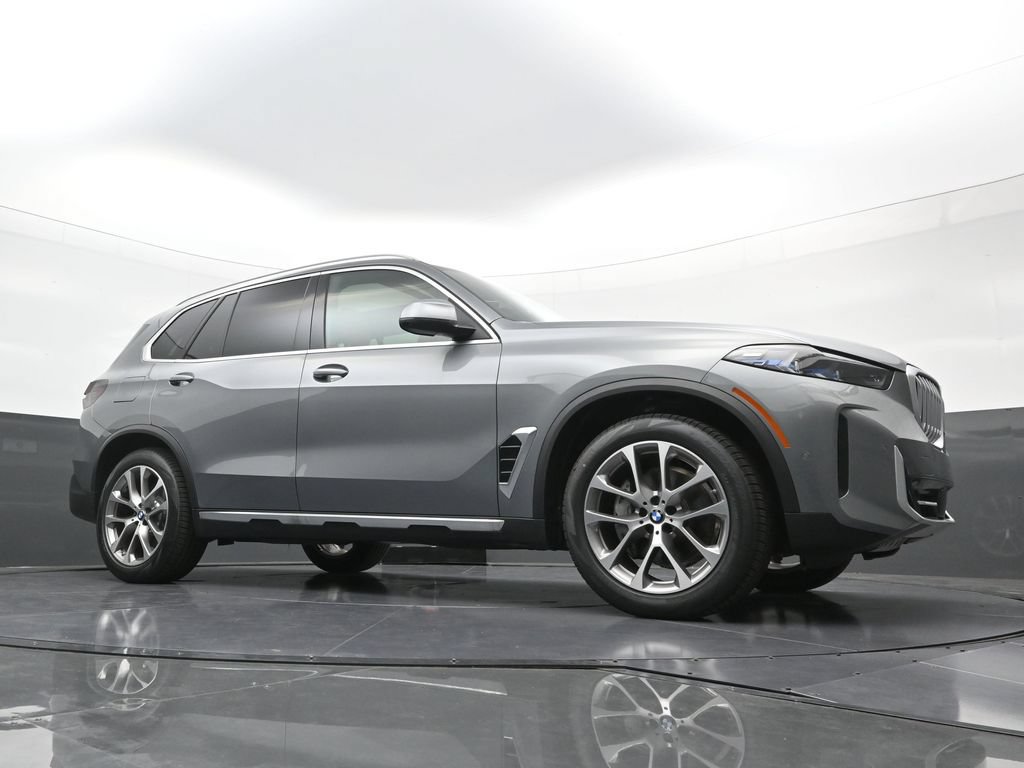 New 2026 BMW X5 xDrive40i w/ Climate Comfort Package AWD/4WD image 22