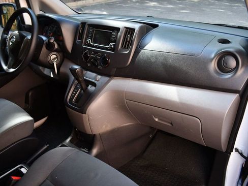 Used 2019 Nissan NV200 S w/ Back Door Glass Package image 20