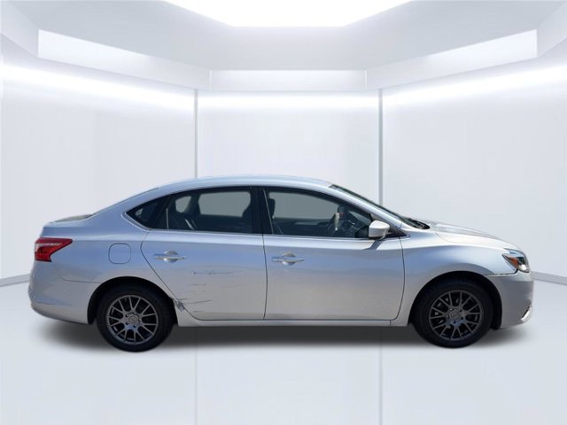 Used 2016 Nissan Sentra S FWD image 5