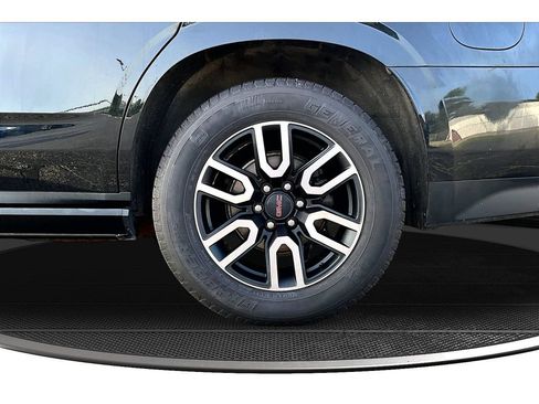 Used 2022 GMC Yukon AT4 w/ AT4 Premium Plus Package AWD/4WD image 36