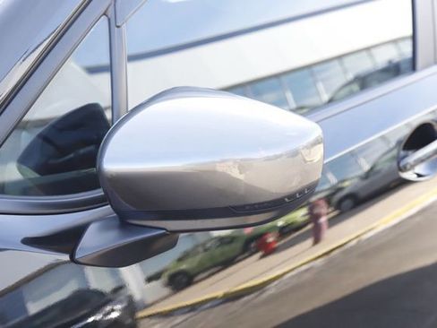 Used 2025 Subaru Forester Premium image 13