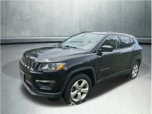 Used 2021 Jeep Compass Latitude w/ Convenience Group AWD/4WD image 1