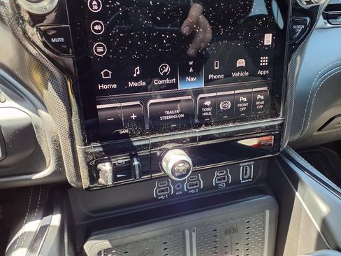 Certified 2025 RAM 3500 Limited AWD/4WD image 9