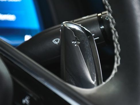 Used 2024 Chevrolet Corvette Stingray Convertible RWD image 35