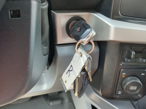 Certified 2025 Ford F250 XLT AWD/4WD image 25