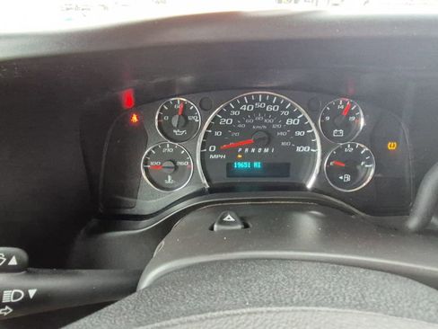 Used 2024 Chevrolet Express 2500 w/ Driver Convenience Package image 16