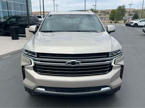 Used 2022 Chevrolet Tahoe LT w/ LT Signature Plus Package AWD/4WD image 3