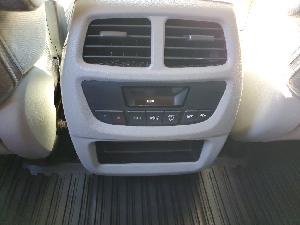 Used 2021 Honda Pilot EX image 14