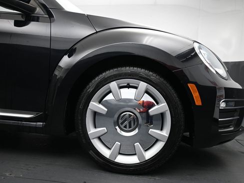 Used 2017 Volkswagen Beetle 1.8T SEL image 13