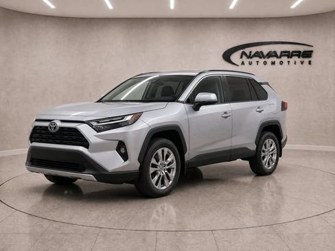 Used 2022 Toyota RAV4 XLE Premium FWD image 4