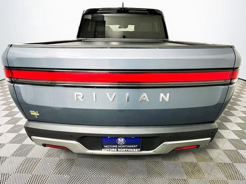 Used 2022 Rivian R1T Adventure image 12