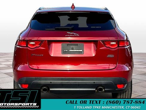 Used 2018 Jaguar F-PACE Premium image 4