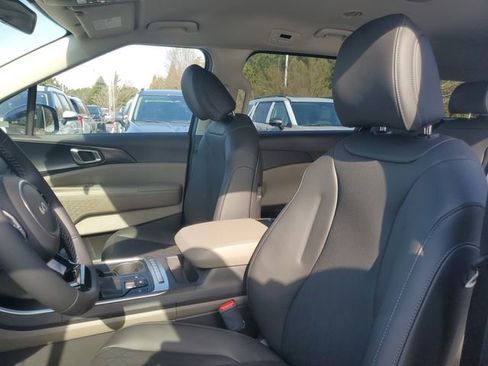 New 2026 Kia Carnival LXS image 14