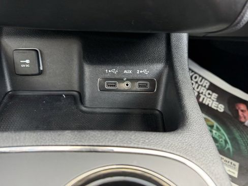 Used 2019 Dodge Durango GT image 29