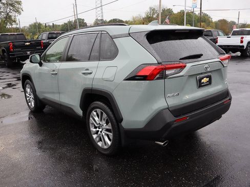 Used 2020 Toyota RAV4 XLE Premium image 36