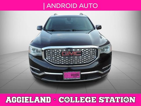 Used 2017 GMC Acadia Denali w/ Technology Package FWD image 9
