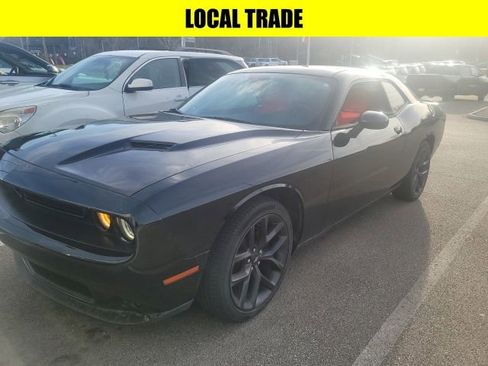 Used 2019 Dodge Challenger SXT w/ Blacktop Package image 4