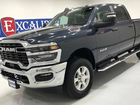 Used 2026 RAM 2500 Big Horn AWD/4WD image 11