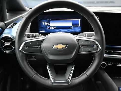 Used 2025 Chevrolet Equinox EV LT w/ Convenience Package FWD image 14