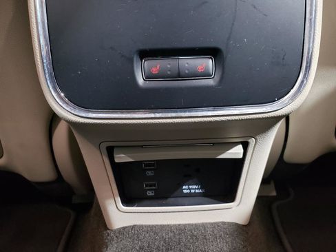 Used 2017 Lincoln Continental Select w/ Climate Package image 13