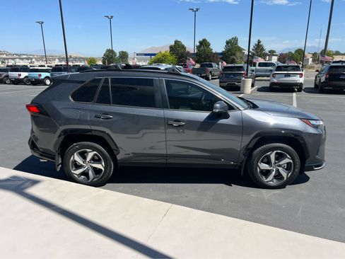 Used 2025 Toyota RAV4 SE AWD/4WD image 6