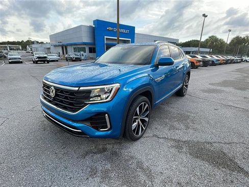 Used 2024 Volkswagen Atlas Cross Sport SEL Premium R-Line image 3